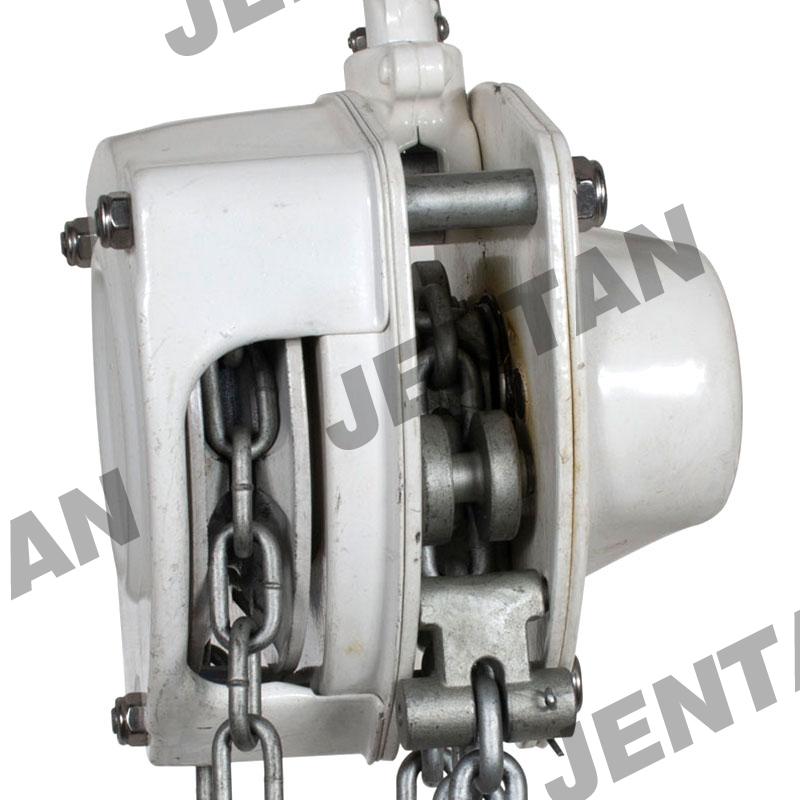 Anti-rust high-strength load chain with safety latch hook