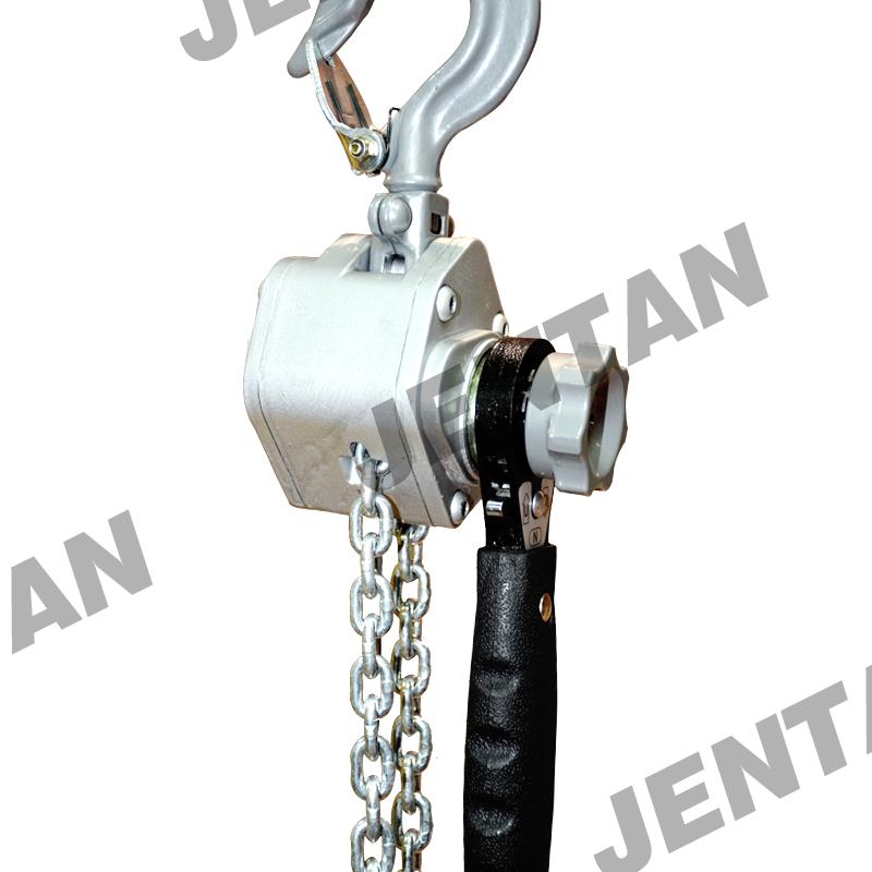 sealed mini ratchet hoist with quick hook positioning
