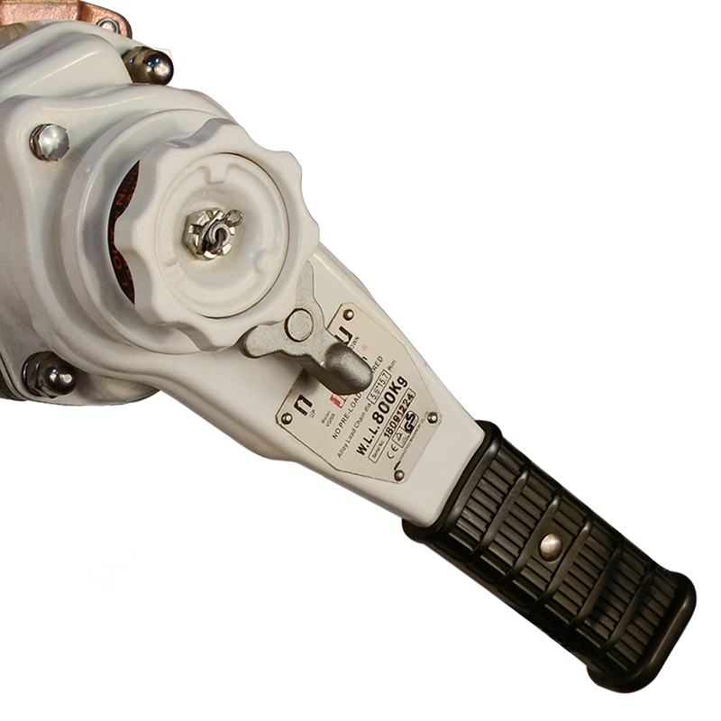 spark resistant hook assembly on VG-B hazardous area lever hoist