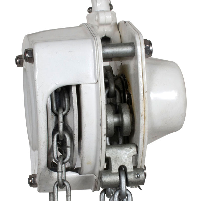 Anti-rust high-strength load chain with safety latch hook